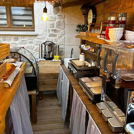 Les Chambres De Paulette Chambres A Theme Jack Sparrow Sainte-Marie Exterior foto