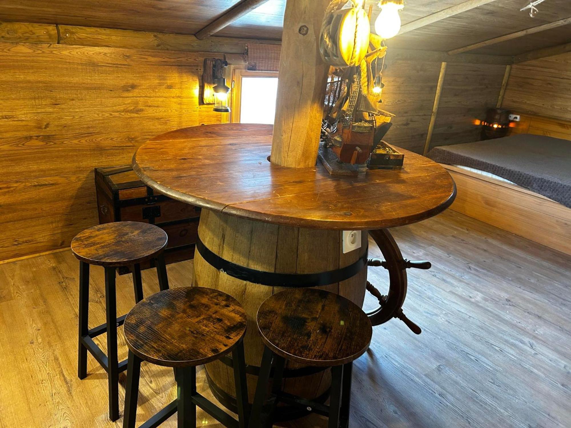 Les Chambres De Paulette Chambres A Theme Jack Sparrow Sainte-Marie Exterior foto