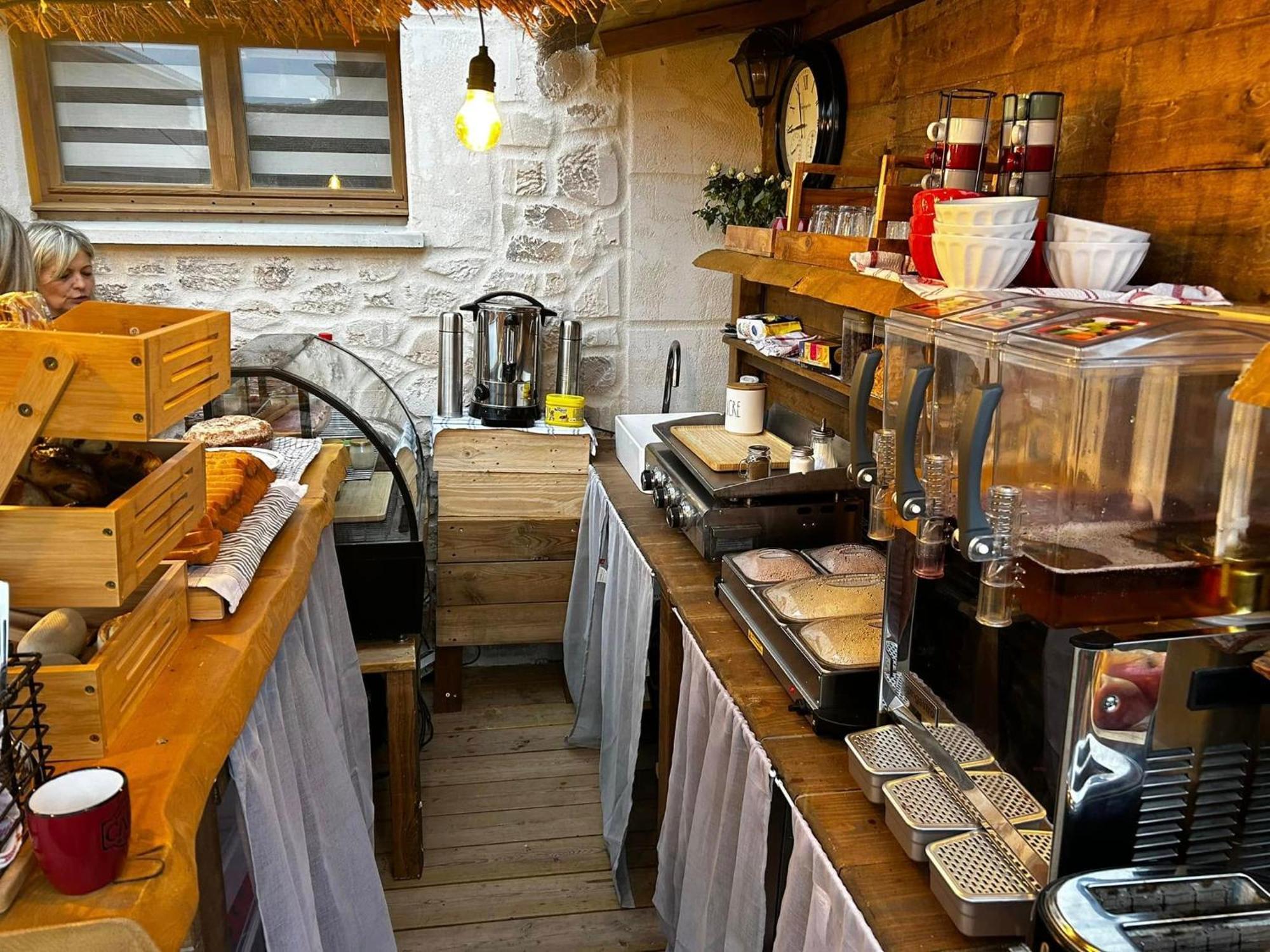 Les Chambres De Paulette Chambres A Theme Jack Sparrow Sainte-Marie Exterior foto